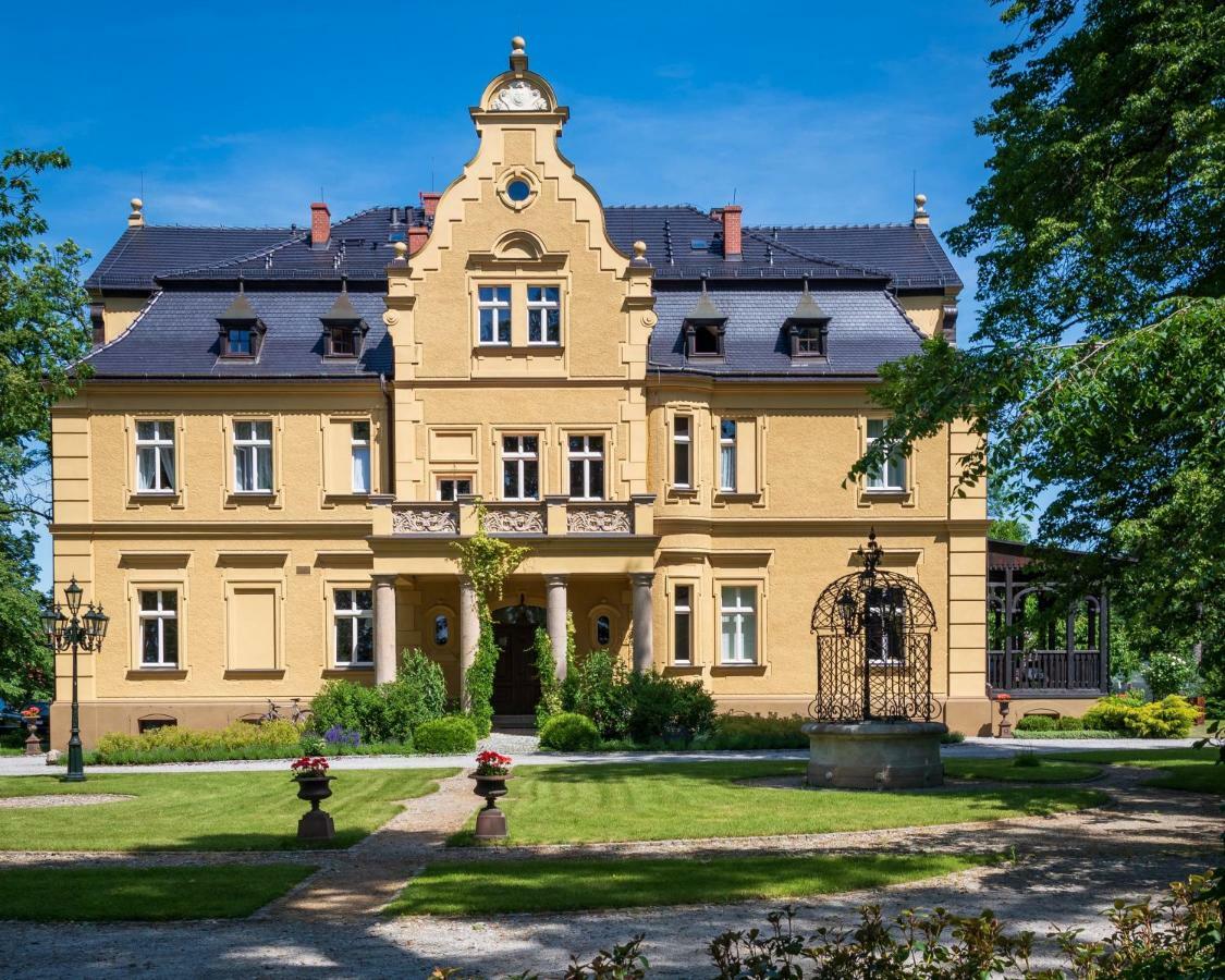 Pałac Gruszów Świdnica Exterior foto